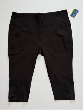 Vively Black Yoga Capri Leggings with Side Pockets